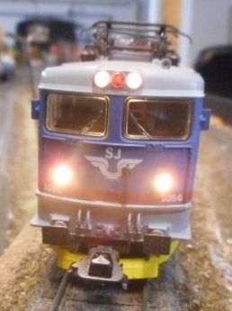 Märklin 3341 Locomotora Digital 5 Polos + vagones
