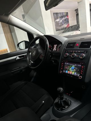 Volkswagen Touran 2014