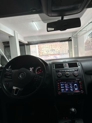 Volkswagen Touran 2014