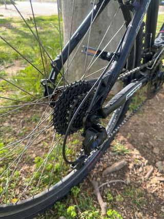 Bicicleta Scott Negra y Roja