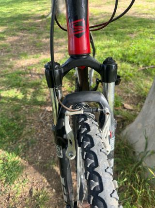 Bicicleta Scott Negra y Roja