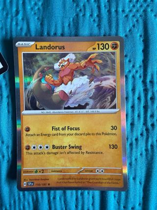 Caja con +100 Cartas Pokémon Holográficas y comune