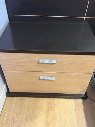 Cómoda y cajoneras(mesita de noche)