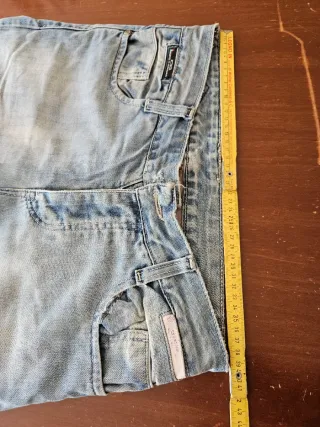 Jeans DeG strappati corti