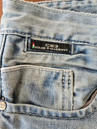 Jeans DeG strappati corti