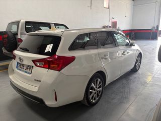 Toyota Auris 2015