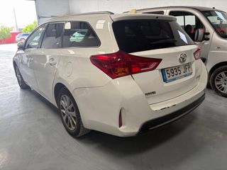 Toyota Auris 2015