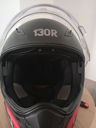 Casco de moto negro 130R