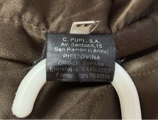 Chaqueta de piel ovina con capucha