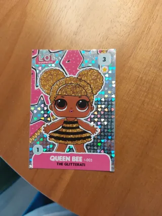 Carta LOL Surprise Queen Bee 1-003