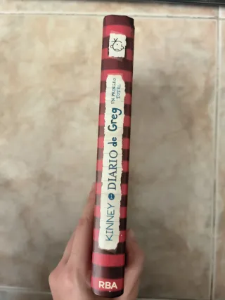 Diario de Greg 1 - Un pringao total