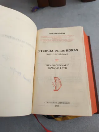 LITURGIA DE LAS HORAS SEGÚN EL RITO ROMANO