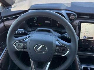 Lexus LBX  ELEGANT +