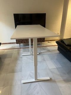 Escritorio elevable Ikea TROTTEN blanco 120x70