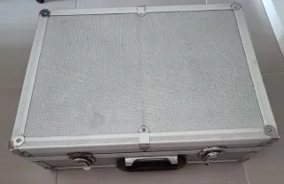 Mueble tv, mesita, espejo, sillón, caja herramient