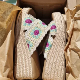 Sandalias de crochet con plataforma