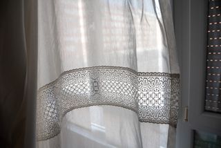 Cortinas Blancas Grandes con Bordados (2 uds)