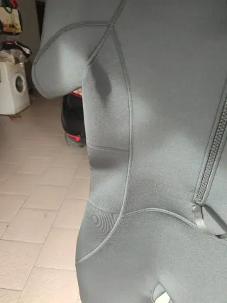 Neopreno corto talla L