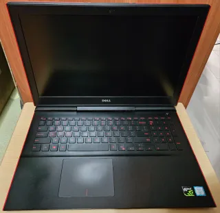 Dell Inspiron 15-7567 Gaming Rojo