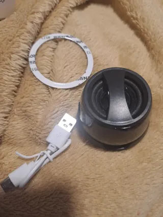 Altavoz LED G200 Portátil Magnético