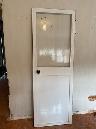 Puerta aluminio y cristal