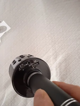 Micrófono Inalámbrico Dorado