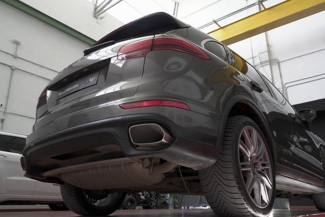 Porsche Cayenne 2015