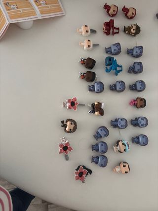 Figuras Kinder Joy Stranger Things