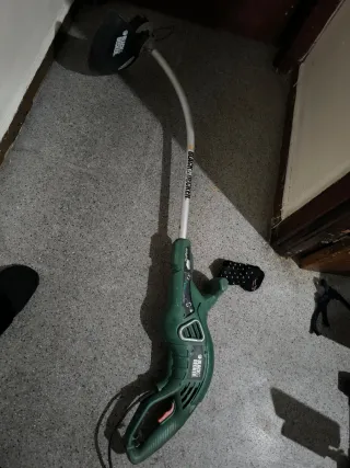 Desbrozadora Eléctrica Black+Decker