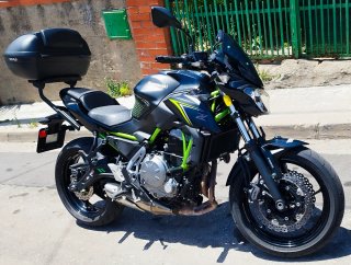 Kawasaki Z650 ABS Negra y Verde