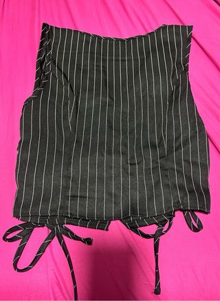 Conjunto traje sin mangas negro rayas