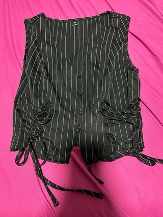 Conjunto traje sin mangas negro rayas