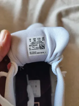 Zapatillas Puma Mujer Blancas y Moradas