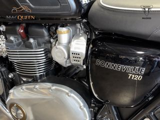 Triumph Bonneville T120 Negra