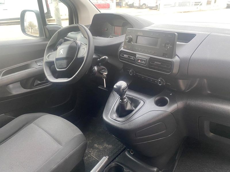 Peugeot Partner 2022, foto 9