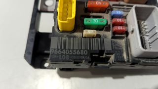 CAJA RELES / FUSIBLES Citroen C4 Berlina (06.2004->)