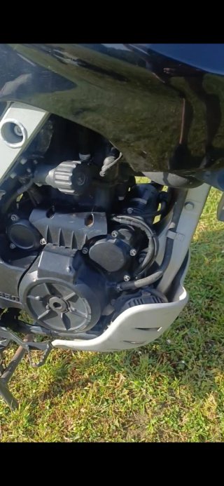 BMW G650GS Negra y Plata