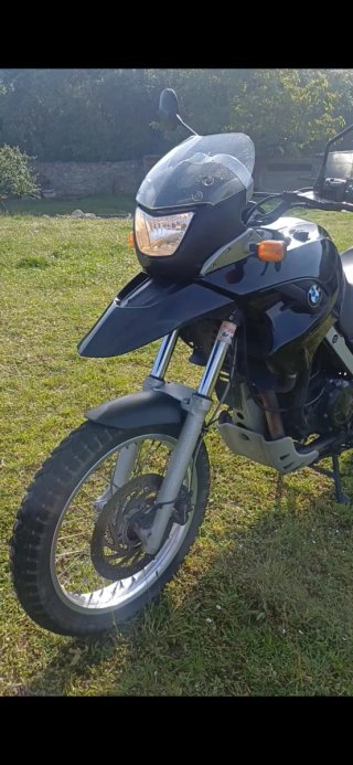 BMW G650GS Negra y Plata