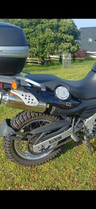 BMW G650GS Negra y Plata