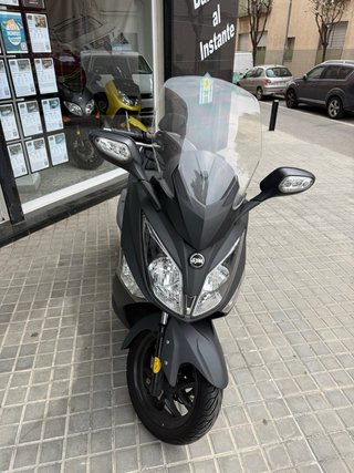 Sym Maxi Scooter 125cc