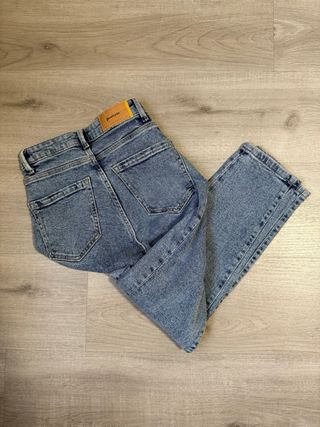 Stradivarius Mom Fit Talla 32