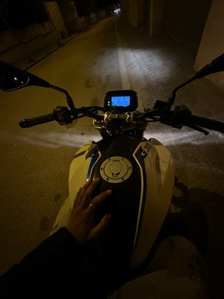 BMW G 310 R Moto