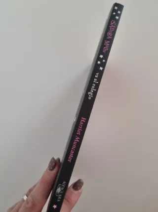 Isadora Moon va al colegio