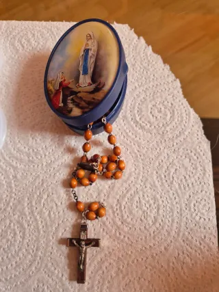 Rosari e portachiavi religiosi antichi