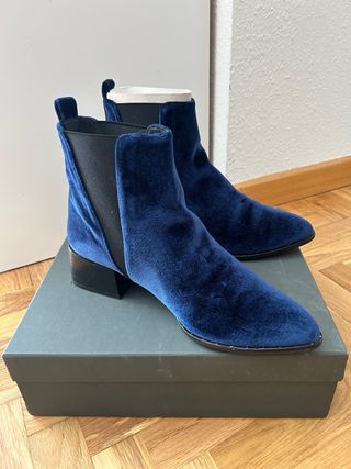 Botín Gloria Ortiz Azul Terciopelo