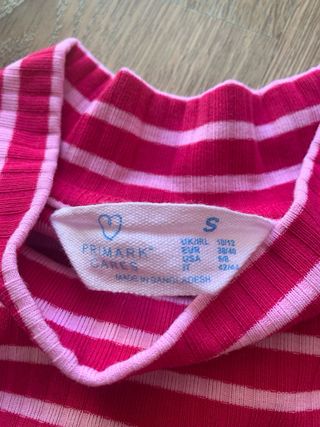 Camiseta rosa de rayas