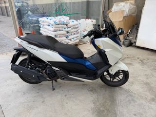 Honda Forza 125 ABS < 15.000 km