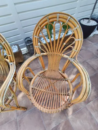 Juego de 4 sillas de bambú. Recoger en zona Nucía.