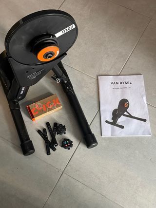 Rodillo Entrenamiento Virtual Van Rysel D100