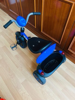 Triciclo infantil azul